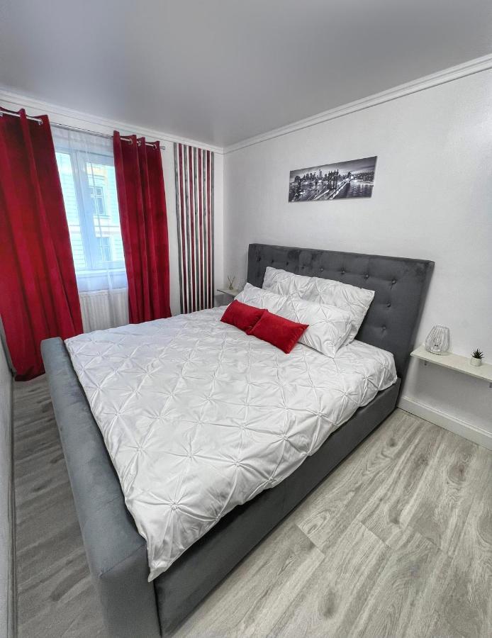 Luxor Ultra-Central Apartments Сибиу Екстериор снимка