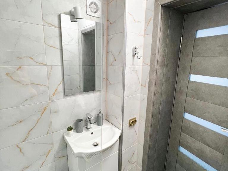 Luxor Ultra-Central Apartments Сибиу Екстериор снимка